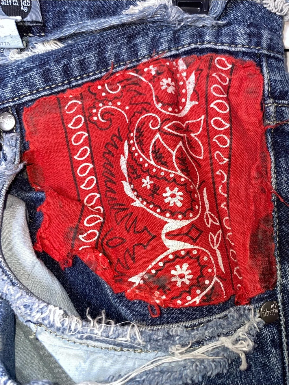 Vintage Levi's SilverTab Custom Thrashed Distressed Red Bandana Jeans Straight